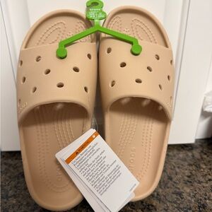 New In Bag Tan Crocs Sandals Women Size 5 Or Men’s Size 3